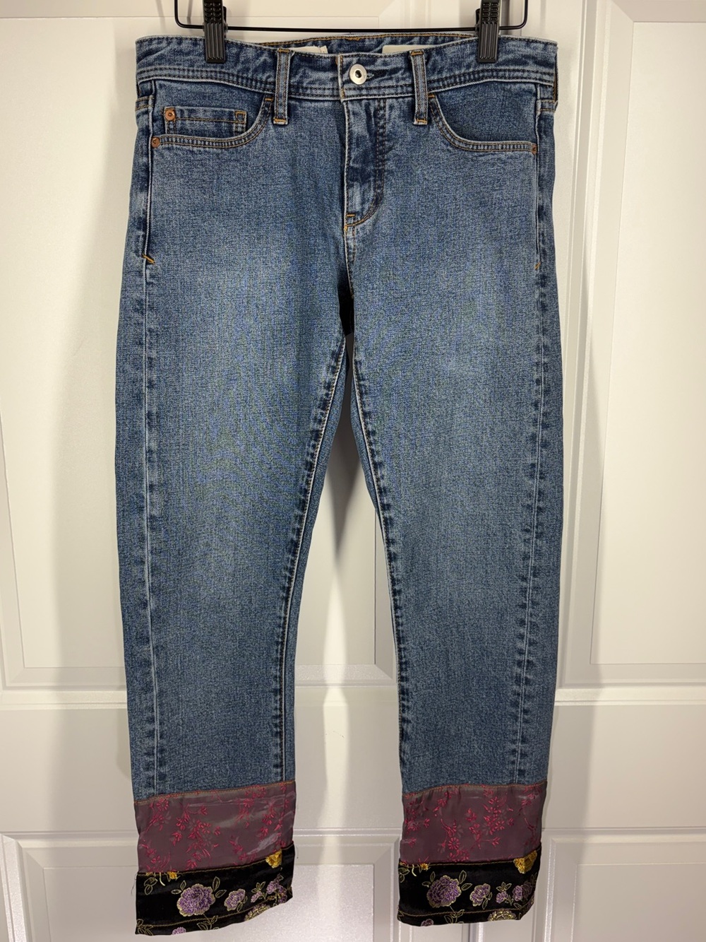 Anthropologie Pilcro Slim Boyfriend Jeans Satin Floral Patchwork Hem Size 25